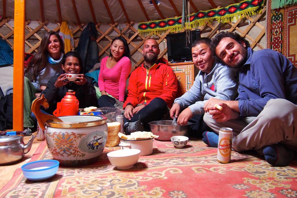 Top Tour & Guesthouse Mongolia Уланбатар Екстериор снимка